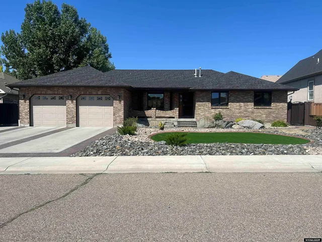 $699,999 | 516 Oak Creek Drive, Rock Springs, WY 82901