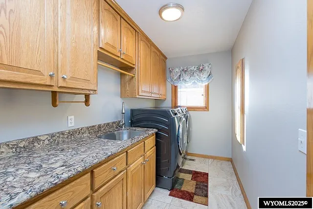 $675,000 | 516 Oak Creek Drive, Rock Springs, WY 82901