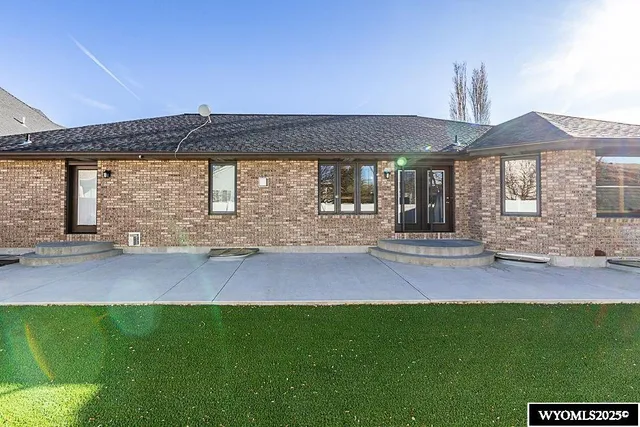 $675,000 | 516 Oak Creek Drive, Rock Springs, WY 82901