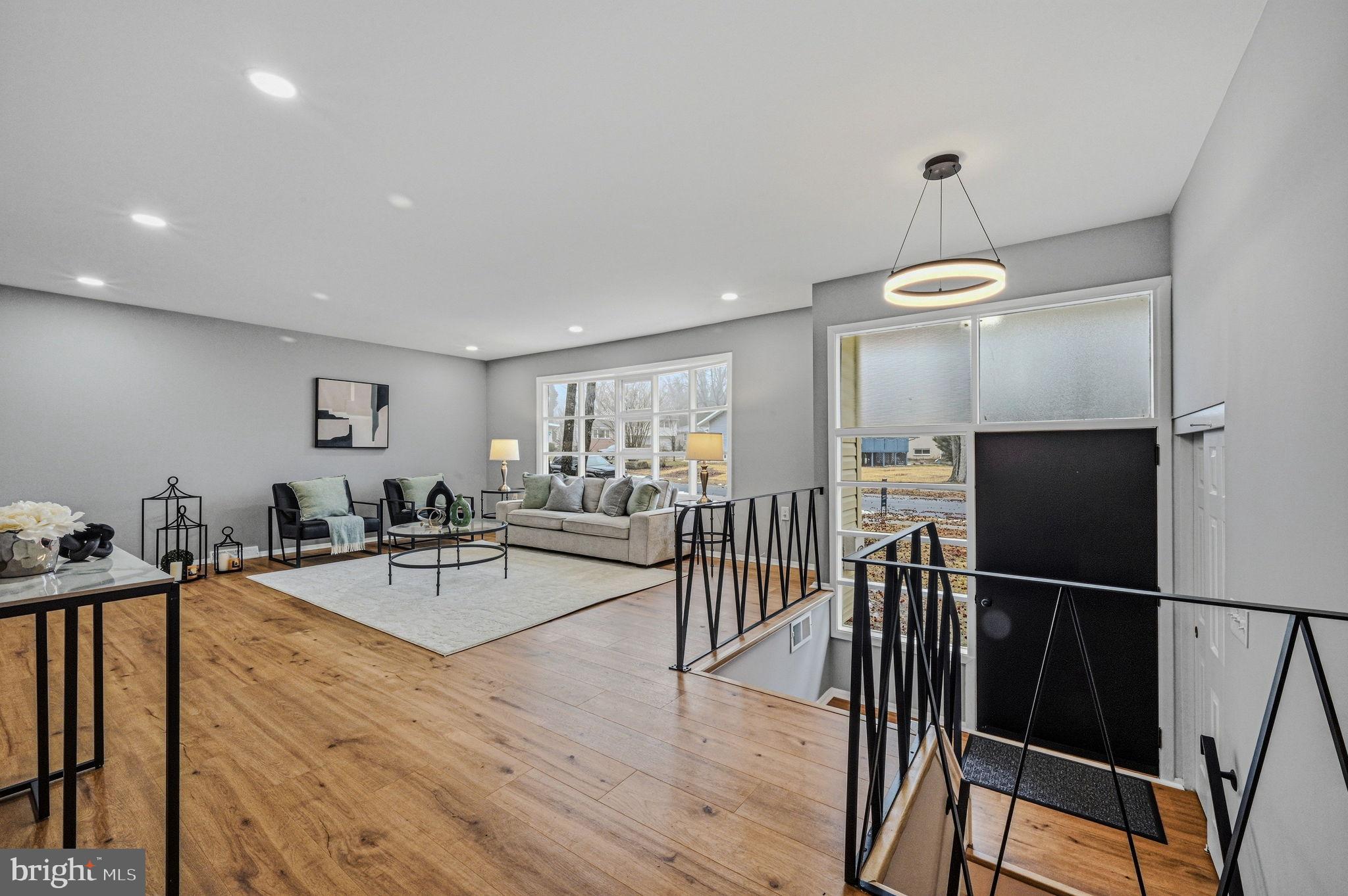 1302 Stanford Road Wilmington, DE 19803 - Photo 16 of 39 Spacious entryway with modern elegance.