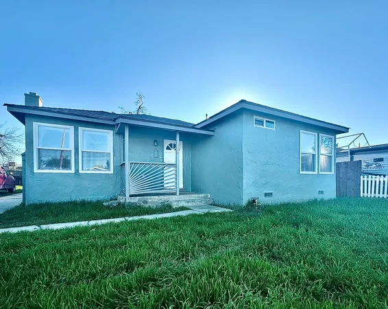 $329,500 | 3020 East Hedges Avenue, Fresno, CA 93703