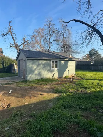$329,500 | 3020 East Hedges Avenue, Fresno, CA 93703
