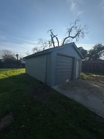 $329,500 | 3020 East Hedges Avenue, Fresno, CA 93703