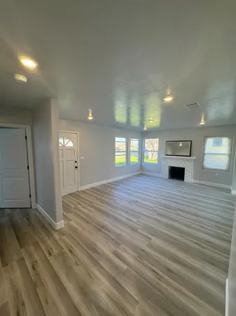 $329,500 | 3020 East Hedges Avenue, Fresno, CA 93703