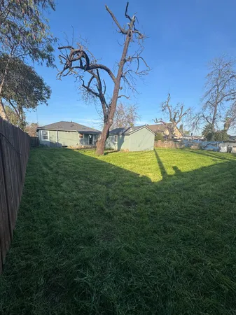 $329,500 | 3020 East Hedges Avenue, Fresno, CA 93703