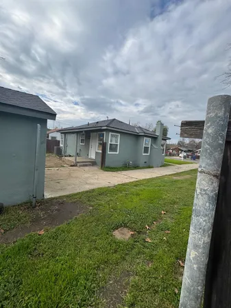 $329,500 | 3020 East Hedges Avenue, Fresno, CA 93703