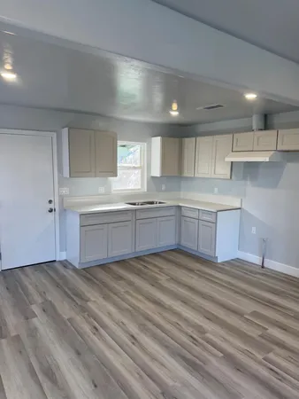 $329,500 | 3020 East Hedges Avenue, Fresno, CA 93703