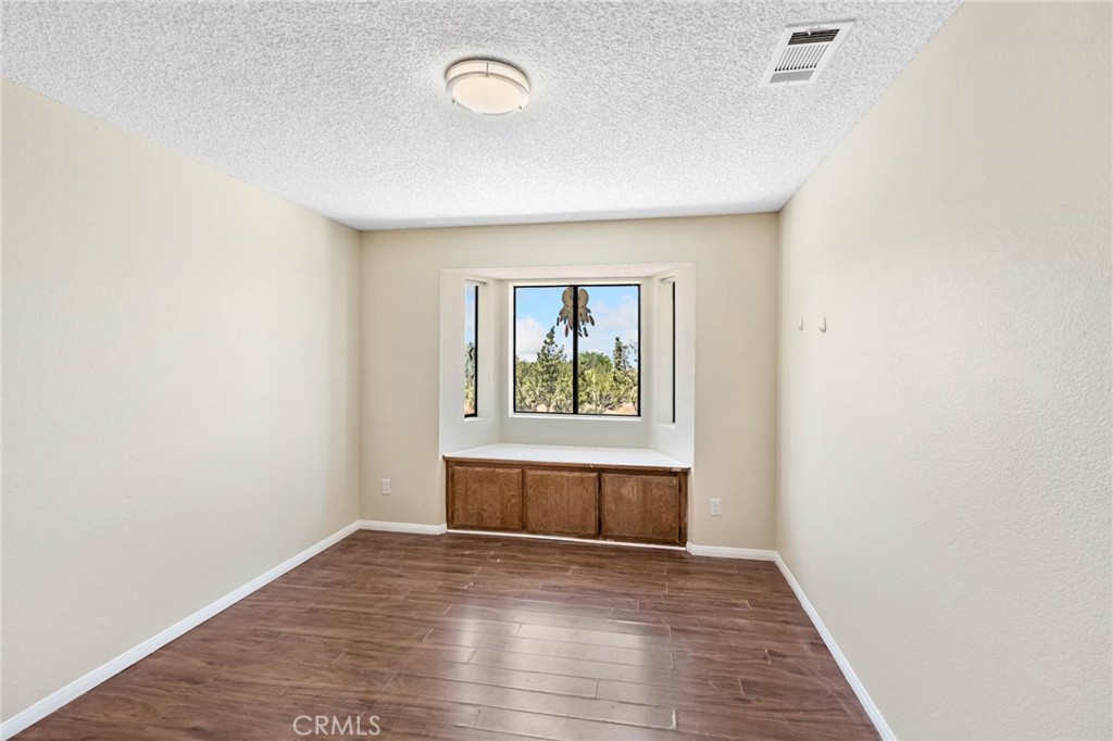 9975 Desert View Road Pinon Hills, CA 92372 - Photo 17 of 49 main home