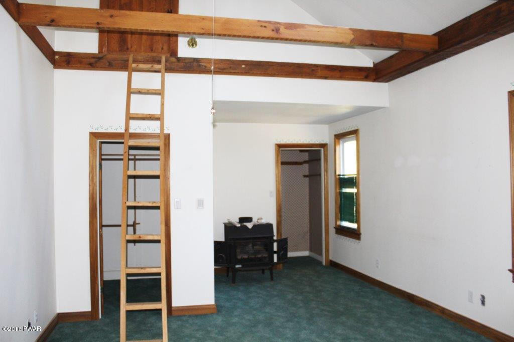 355 South Sterling Road South Sterling, PA 18460 - Photo 28 of 31