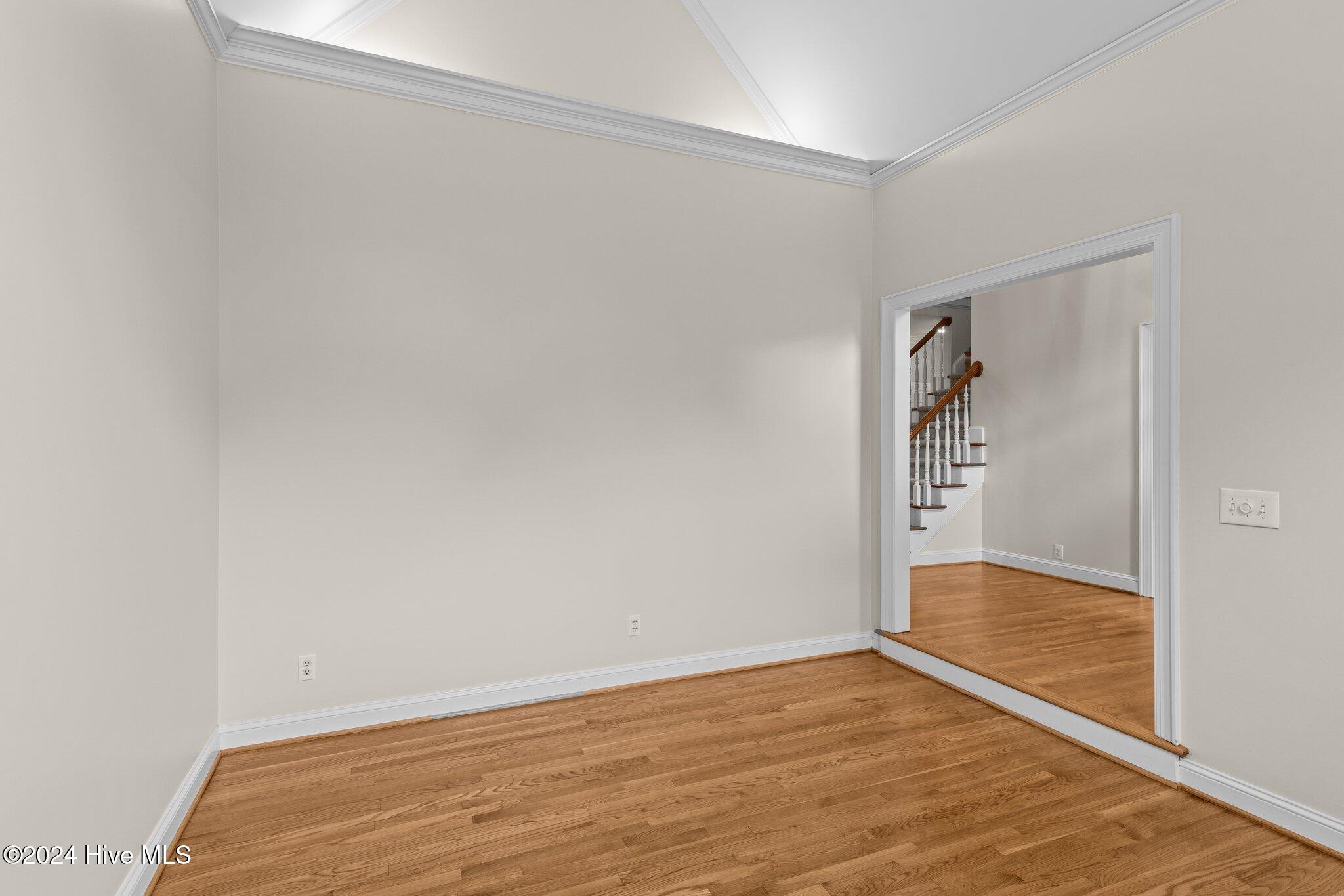 102 Creekview Road New Bern, NC 28562 - Photo 16 of 56 living into foyer