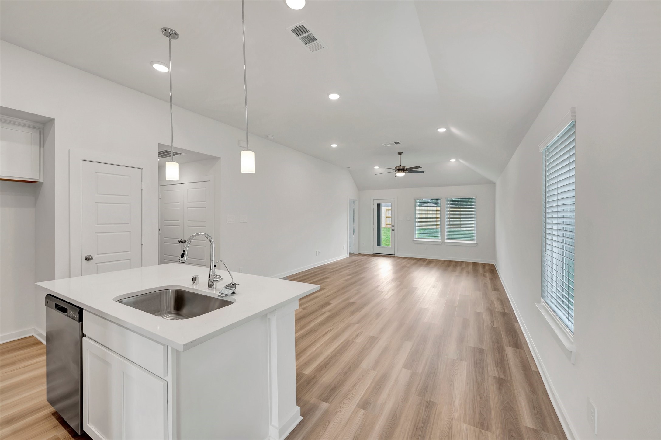 543 Flower Reed Court Magnolia, TX 77354 - Photo 18 of 46
