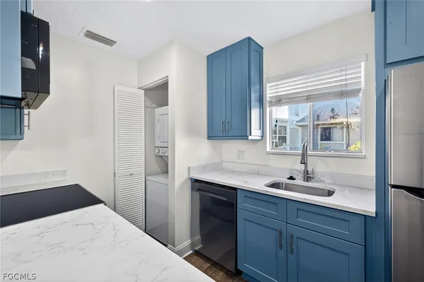$1,400 | 3271 Royal Canadian Trace, Unit 1, Fort Myers, FL 33907