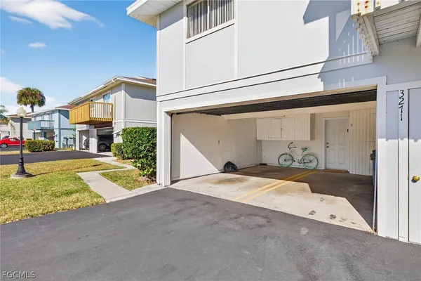 $1,400 | 3271 Royal Canadian Trace, Unit 1, Fort Myers, FL 33907