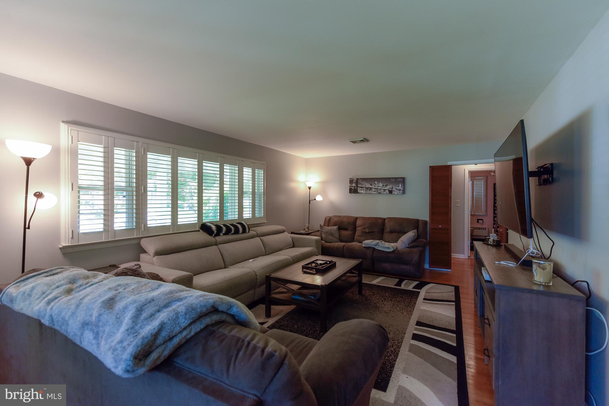 53 Winding Way Road Stratford, NJ 08084 - Photo 7 of 36