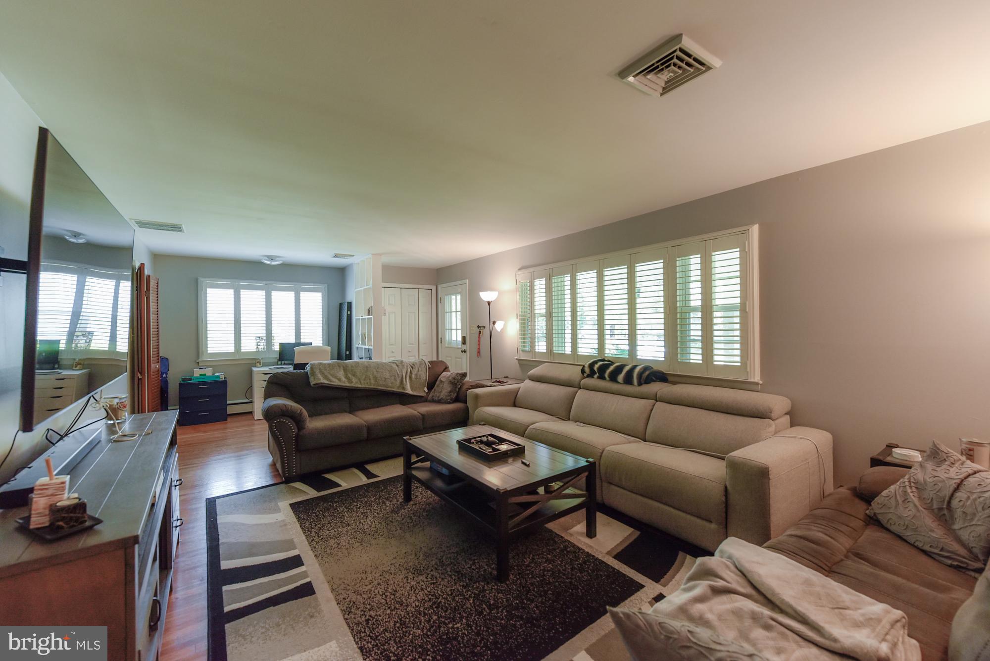 53 Winding Way Road Stratford, NJ 08084 - Photo 8 of 36