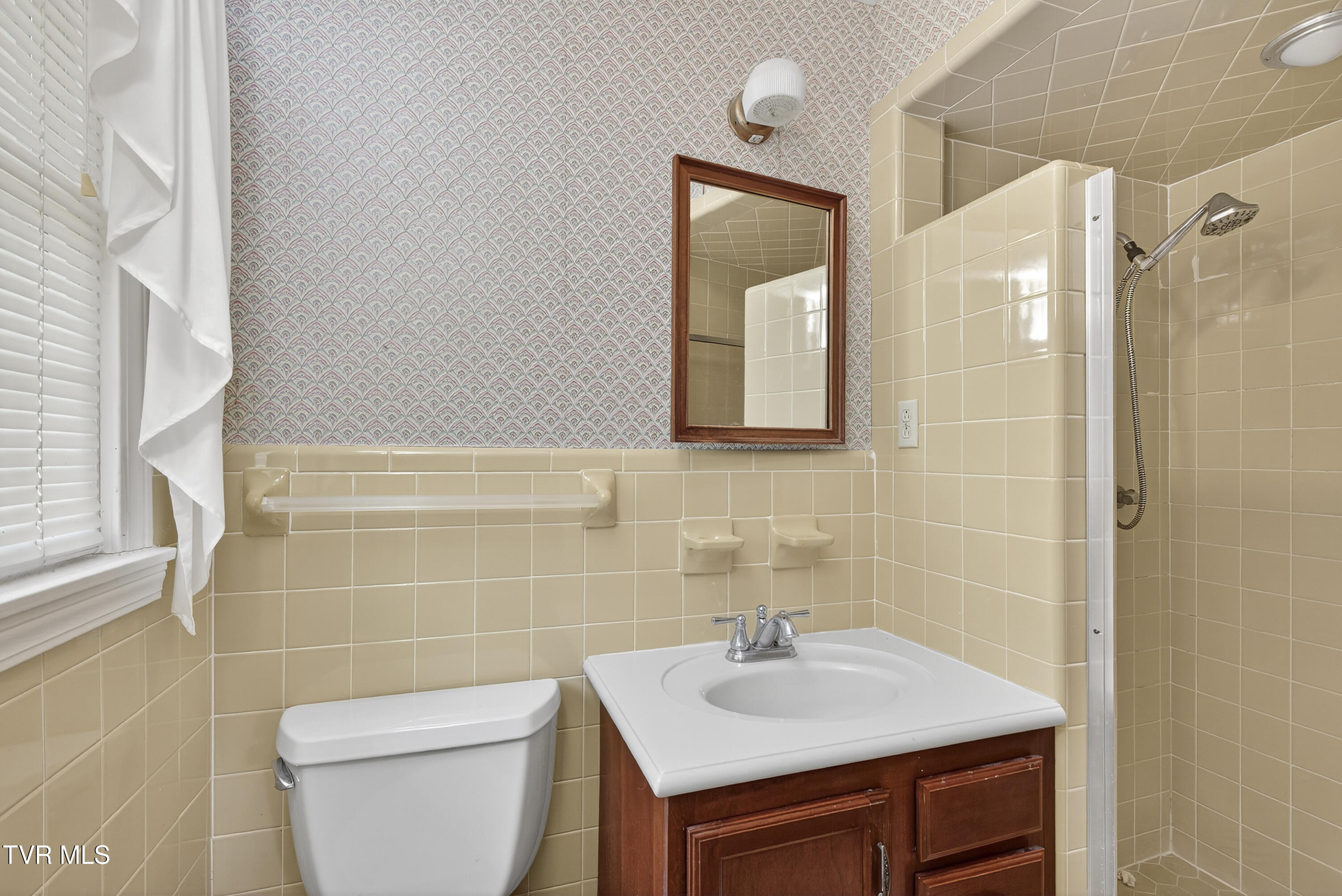 19586 Old Jonesboro Road Abingdon, VA 24211 - Photo 15 of 44 19586-Old-Jonesboro-Abingdon-VA Matt-SMi