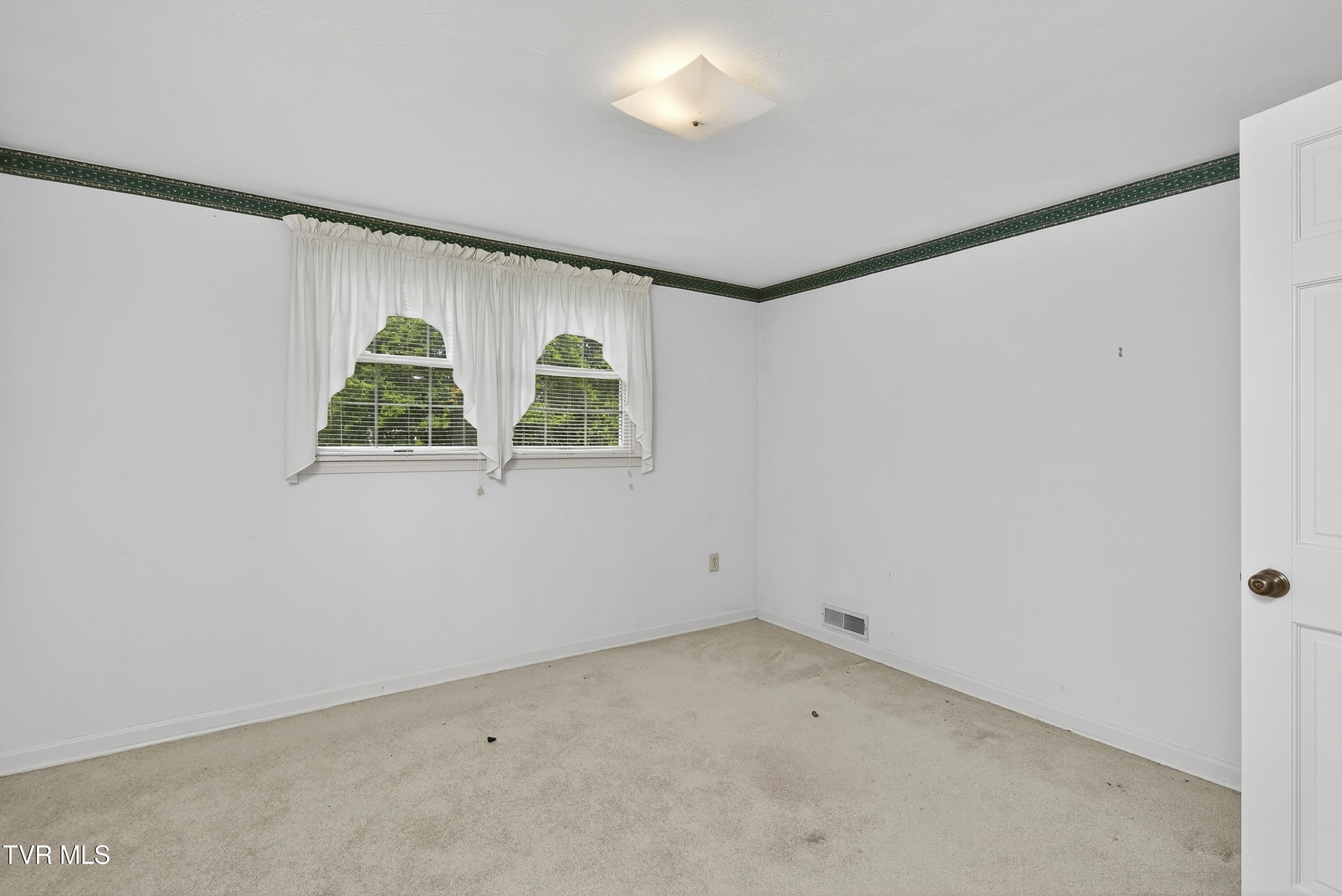 19586 Old Jonesboro Road Abingdon, VA 24211 - Photo 23 of 44 19586-Old-Jonesboro-Abingdon-VA Matt-SMi