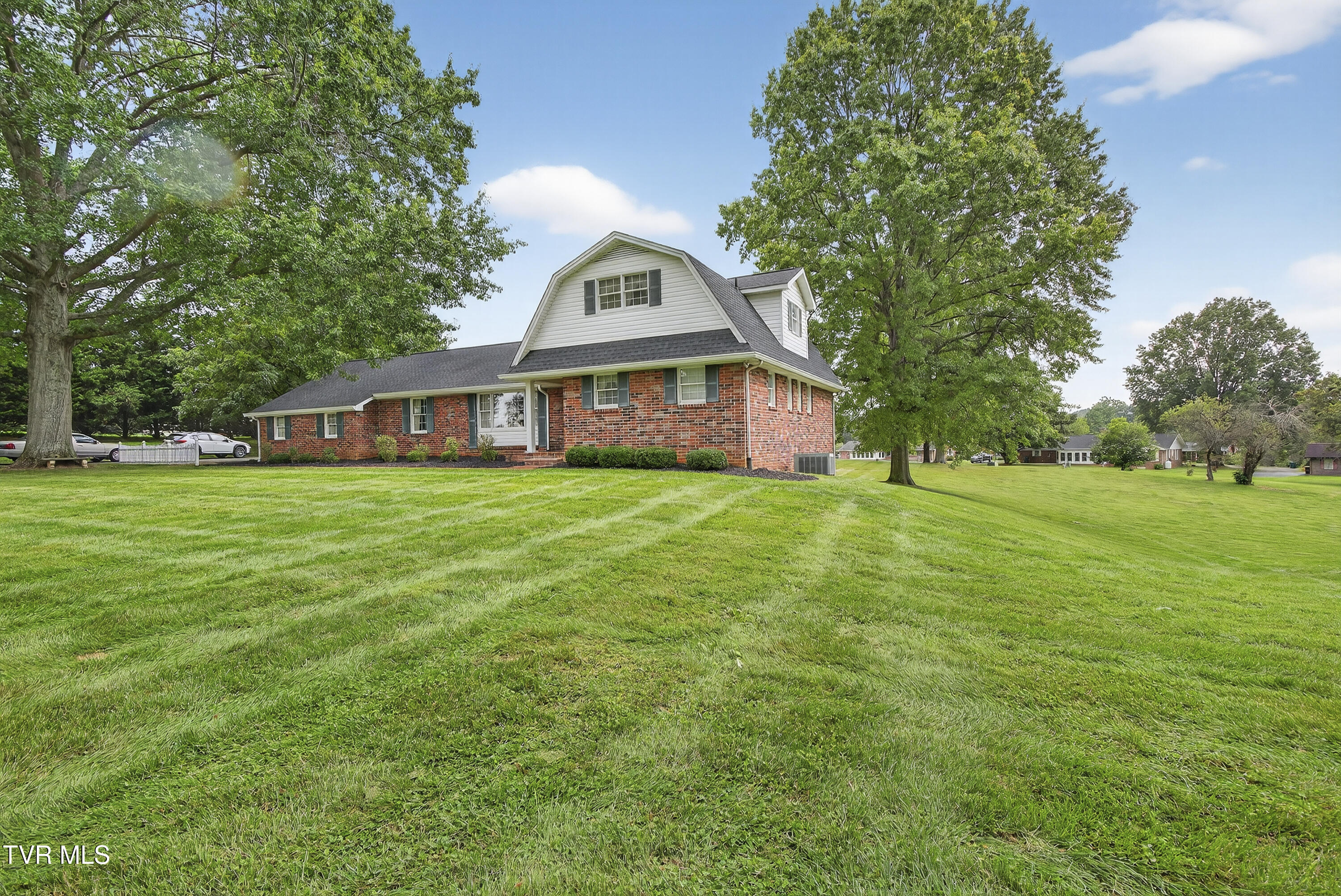19586 Old Jonesboro Road Abingdon, VA 24211 - Photo 3 of 44 19586-Old-Jonesboro-Abingdon-VA Matt-SMi