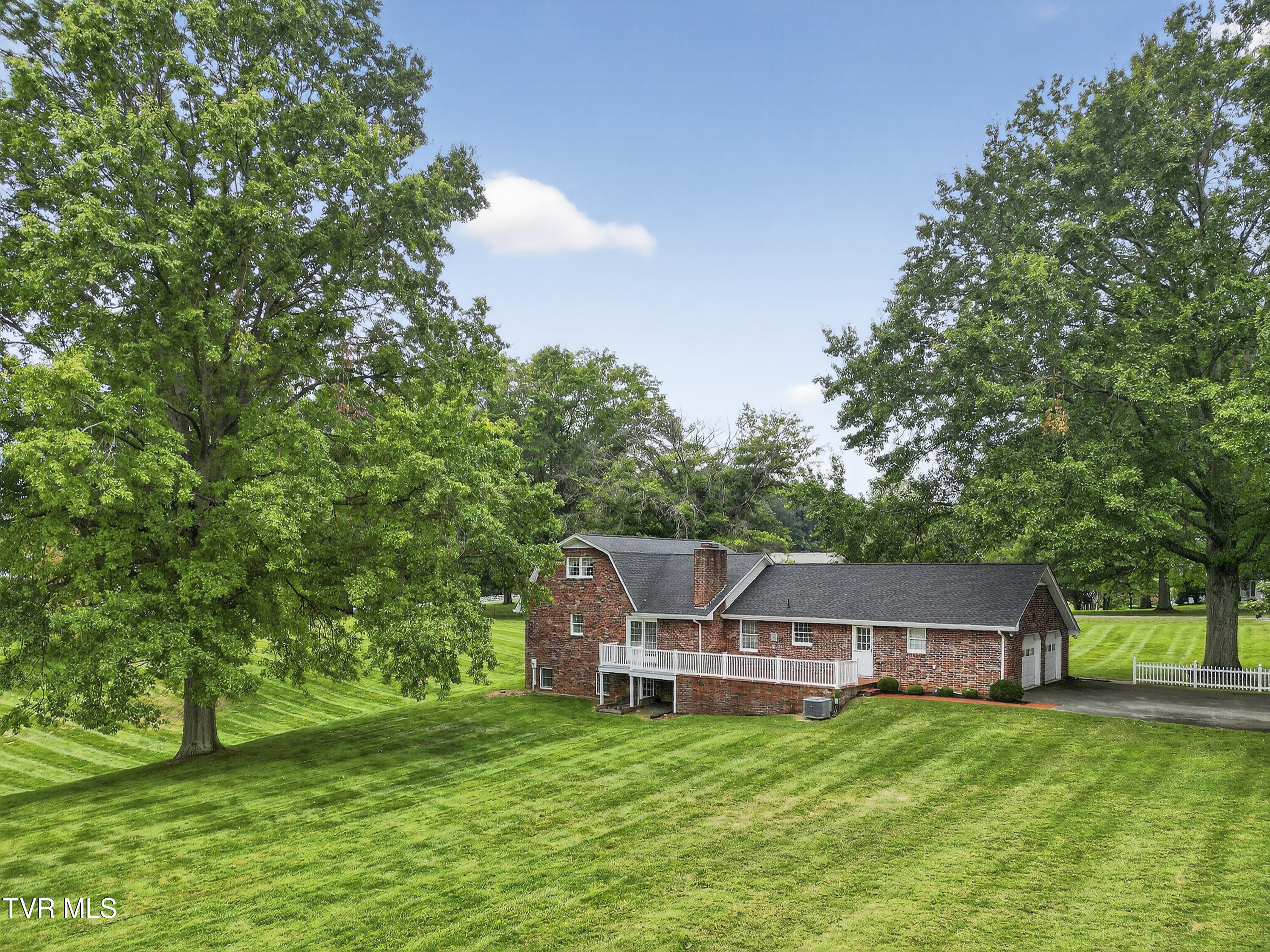 19586 Old Jonesboro Road Abingdon, VA 24211 - Photo 35 of 44 19586-Old-Jonesboro-Abingdon-VA Matt-SMi