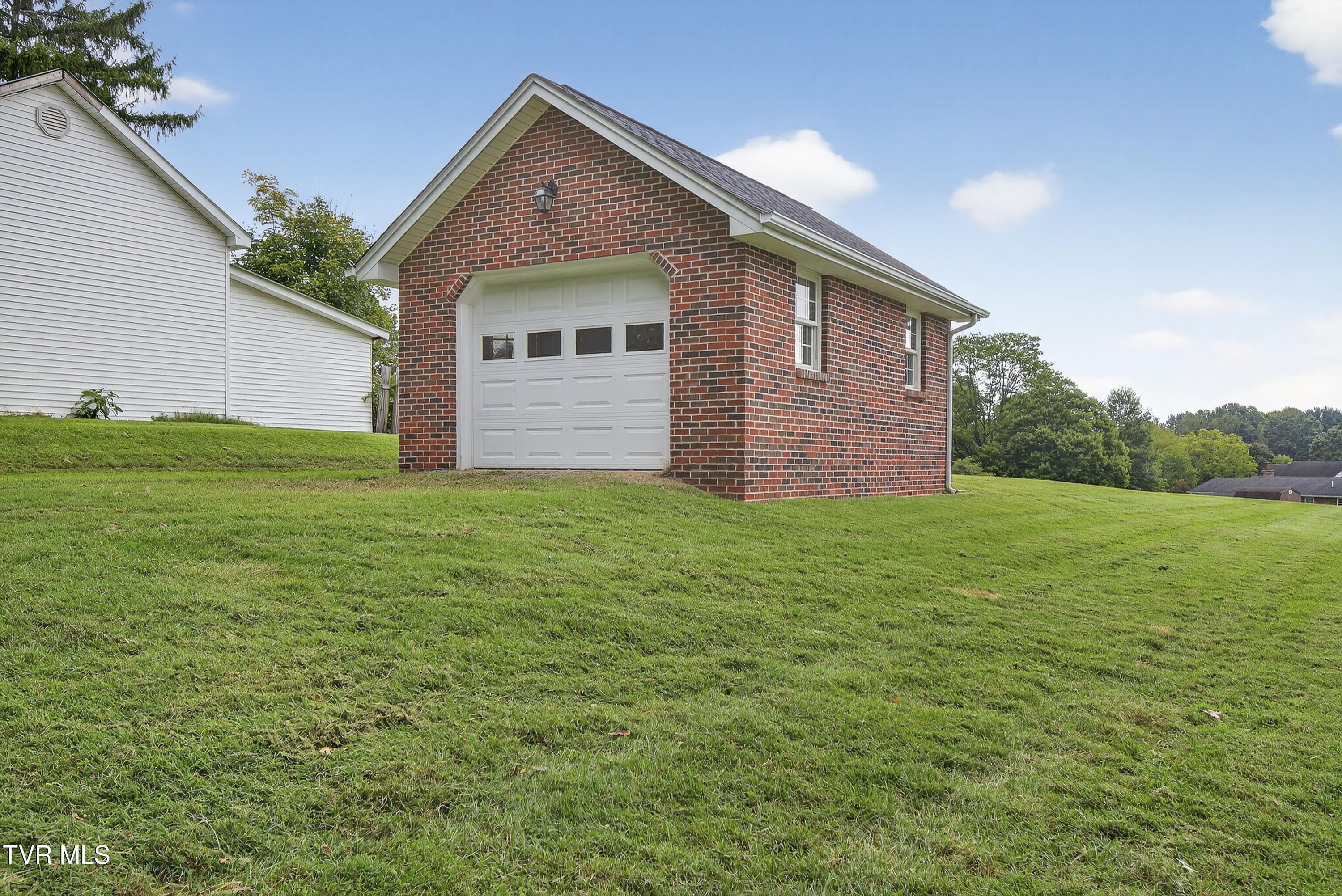 19586 Old Jonesboro Road Abingdon, VA 24211 - Photo 37 of 44 19586-Old-Jonesboro-Abingdon-VA Matt-SMi