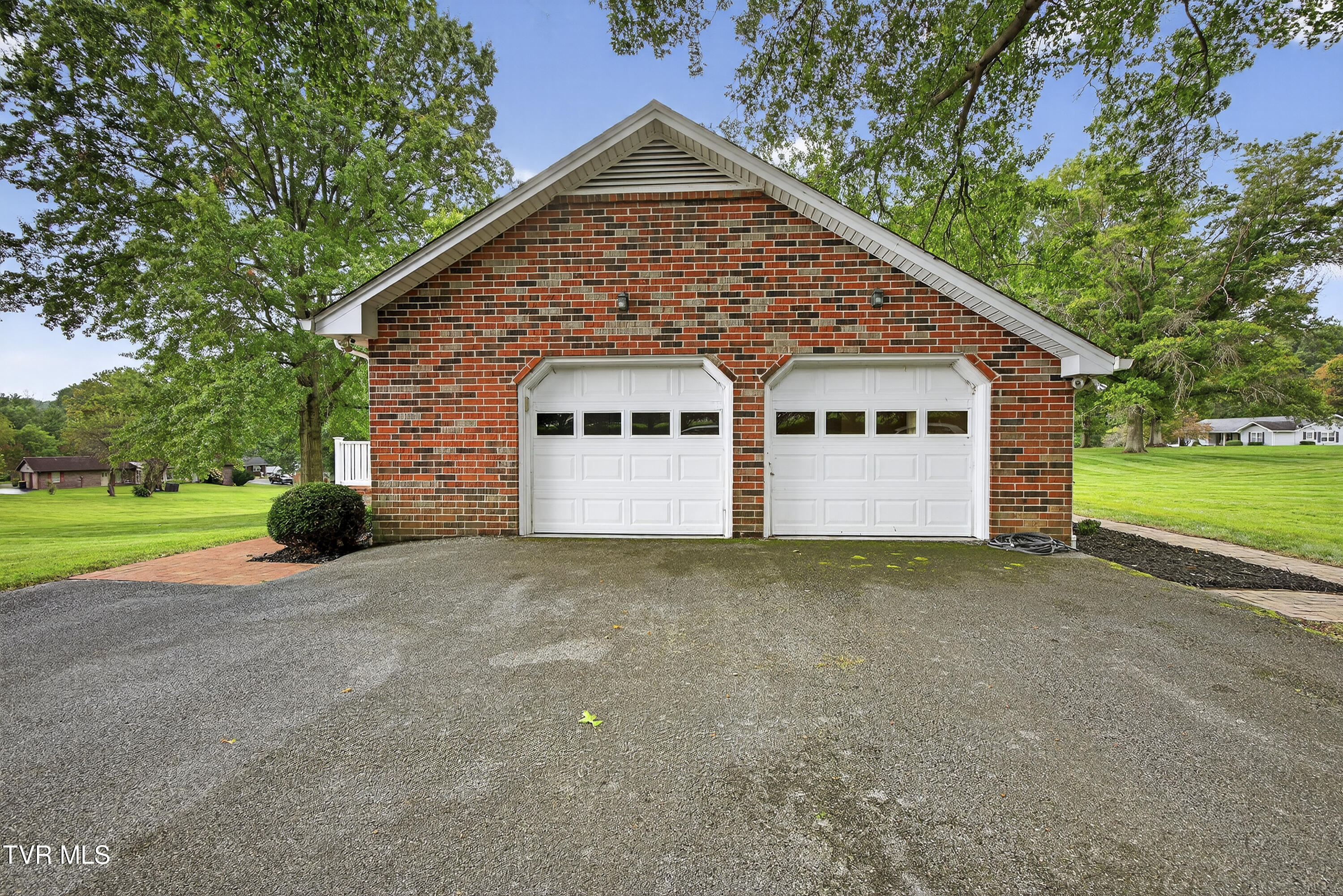 19586 Old Jonesboro Road Abingdon, VA 24211 - Photo 8 of 44 19586-Old-Jonesboro-Abingdon-VA Matt-SMi