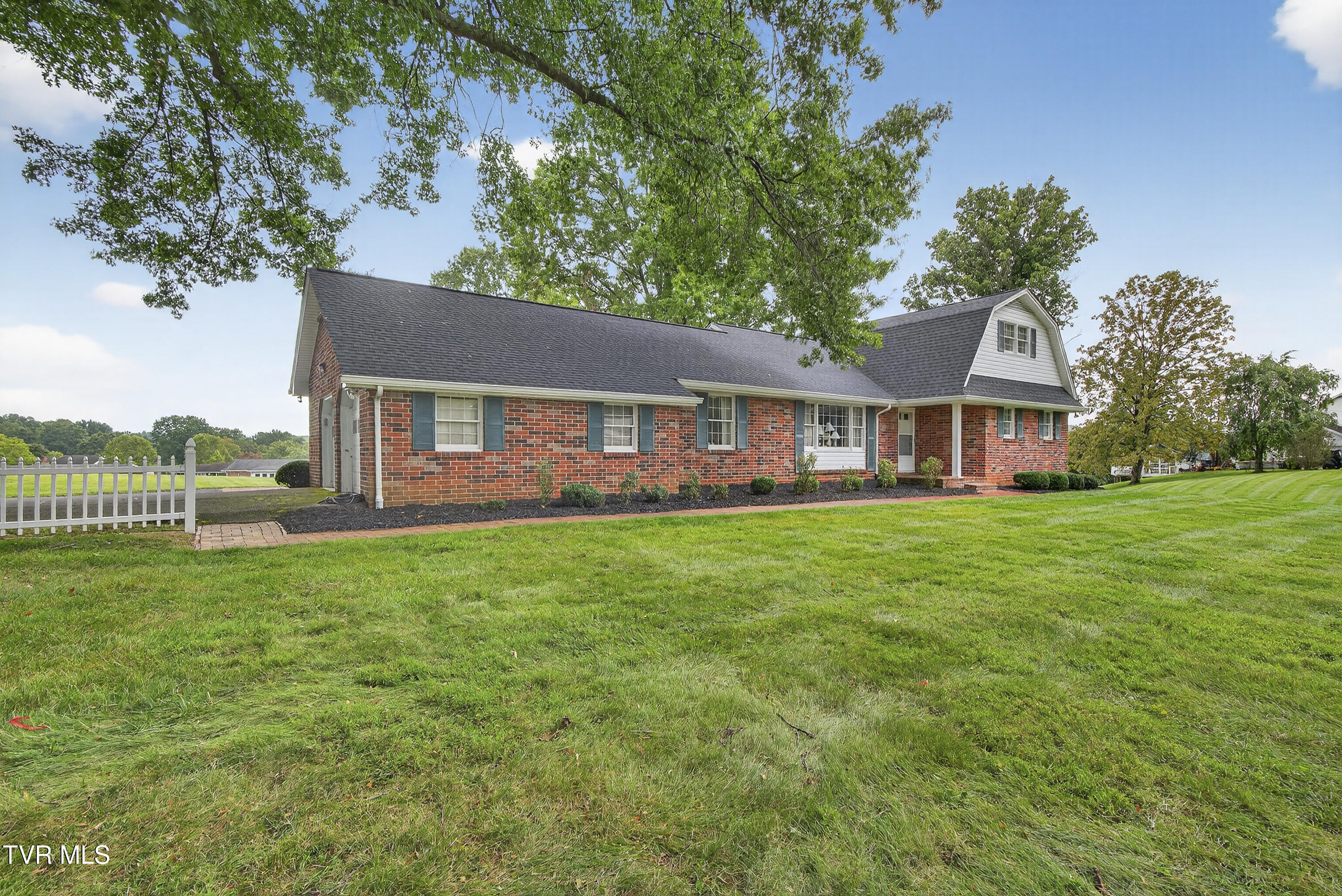 19586 Old Jonesboro Road Abingdon, VA 24211 - Photo 9 of 44 19586-Old-Jonesboro-Abingdon-VA Matt-SMi