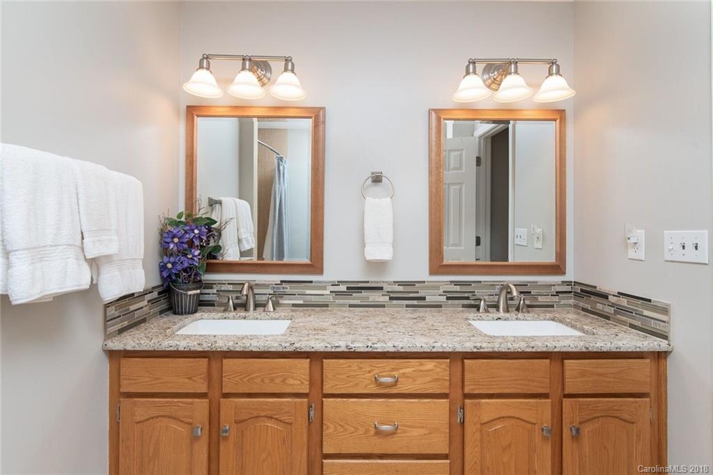 9229 Thayer Road Charlotte, NC 28214 - Photo 13 of 17 Gallery Image 13