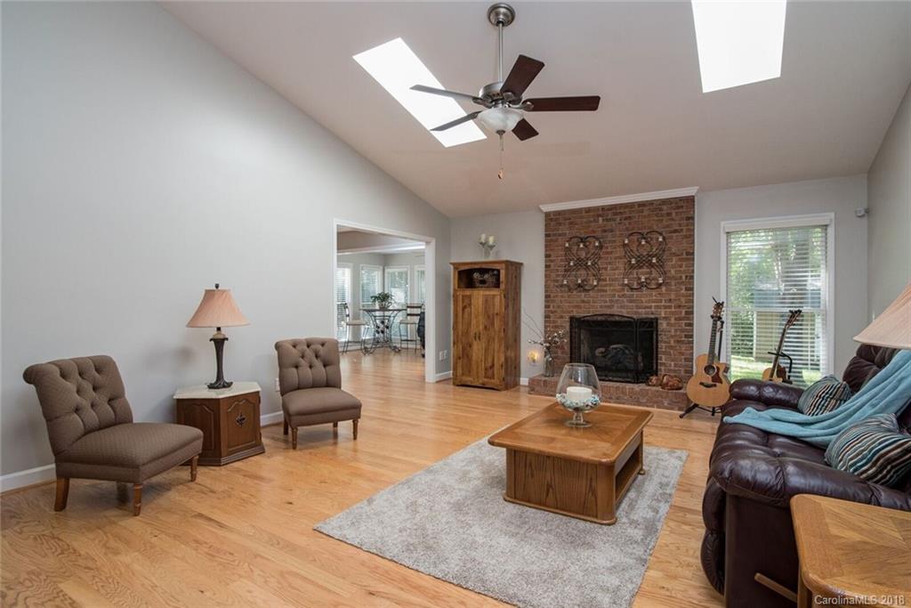 9229 Thayer Road Charlotte, NC 28214 - Photo 3 of 17 Gallery Image 3