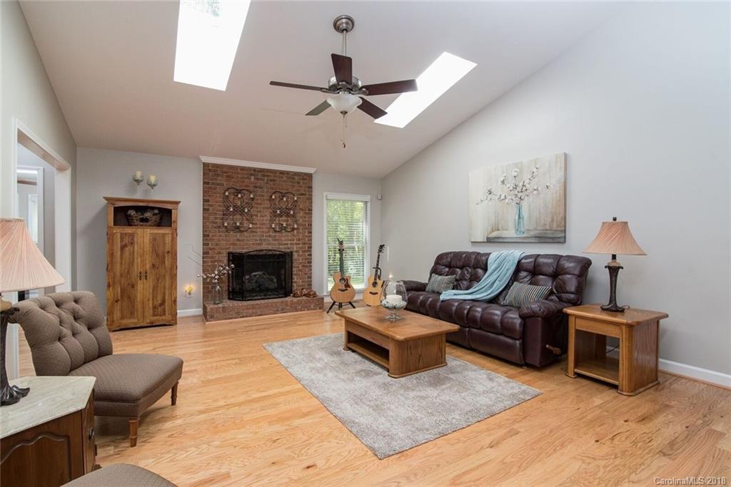 9229 Thayer Road Charlotte, NC 28214 - Photo 5 of 17 Gallery Image 5