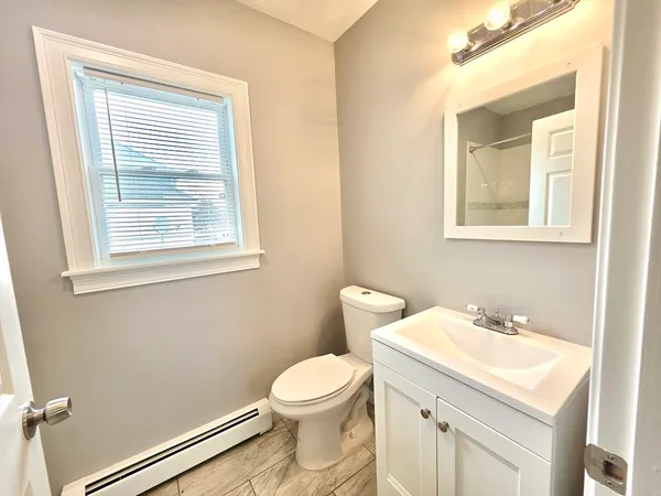 $2,100 | 41 Benefit Street, Unit 2, Pawtucket, RI 02861