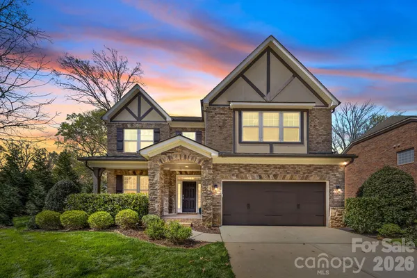 $799,999 | 921 Rock Forest Way, Fort Mill, SC 29707