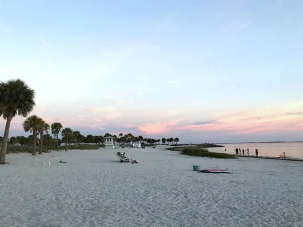 $3,900 | 4908 Harbor Woods Drive, Palm Harbor, FL 34683