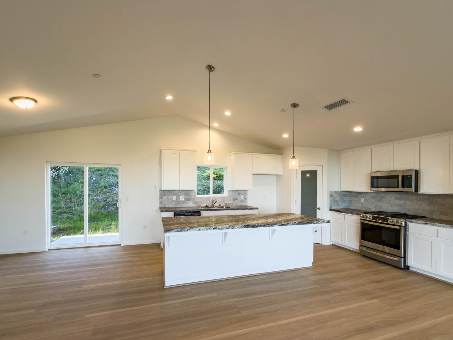 4474 Triangle Road Mariposa, CA 95338 - Photo 11 of 95 Gallery Image 11