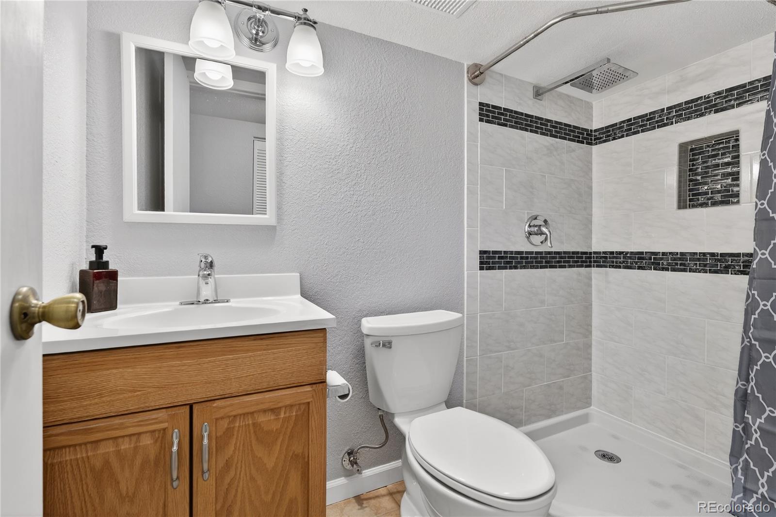 11632 West Lake Avenue Littleton, CO 80127 - Photo 22 of 32