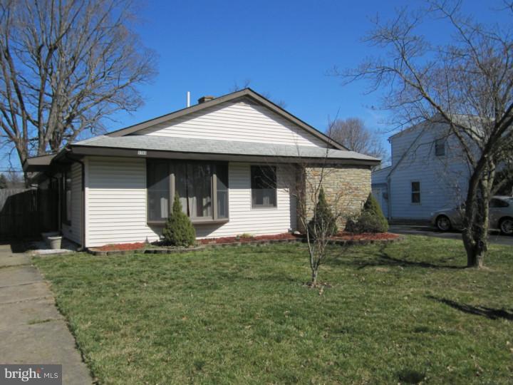 1713 Surrey Road Oreland, PA 19075 - Photo 2 of 25 Exterior Front