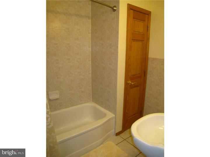 1713 Surrey Road Oreland, PA 19075 - Photo 17 of 25 Bathroom