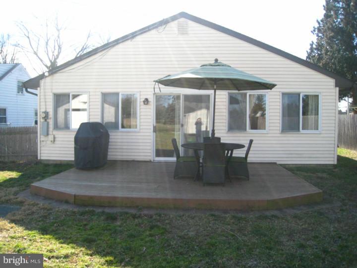 1713 Surrey Road Oreland, PA 19075 - Photo 24 of 25 Porch
