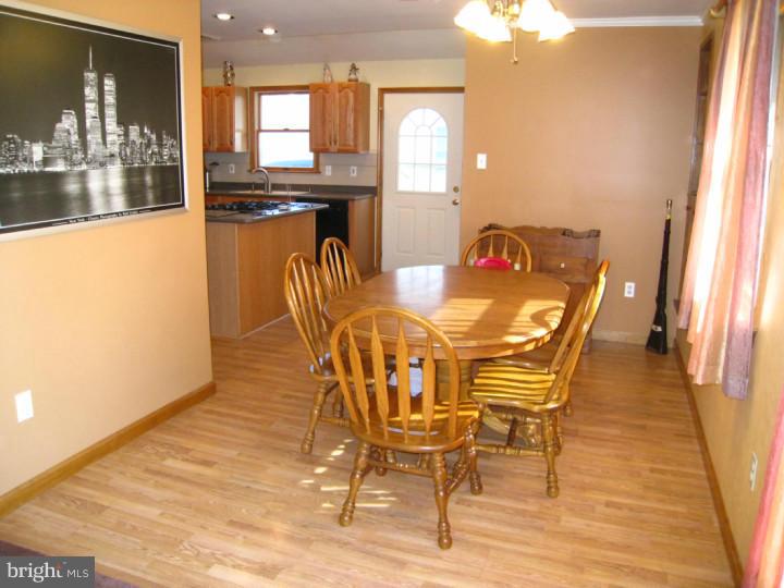 1713 Surrey Road Oreland, PA 19075 - Photo 7 of 25 Dining Room