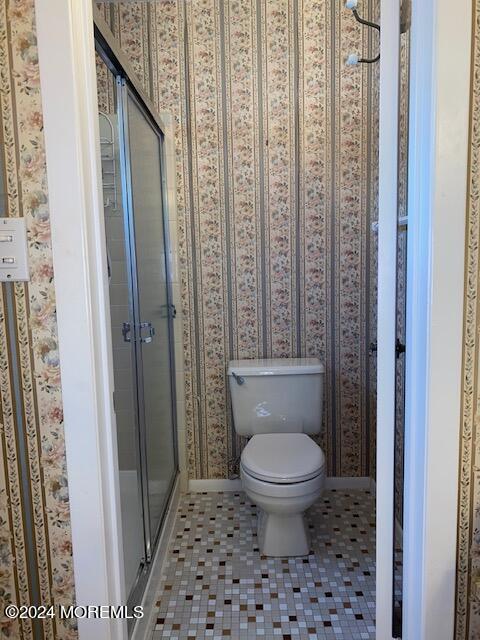 65 Regent Circle Brick, NJ 08723 - Photo 15 of 31 MAIN BATH TOILET