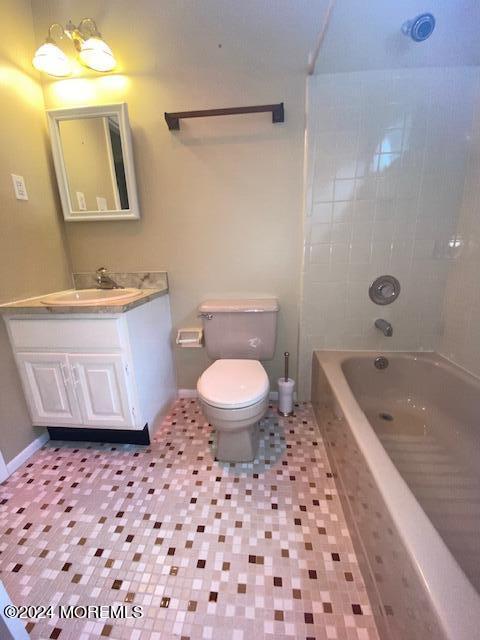 65 Regent Circle Brick, NJ 08723 - Photo 20 of 31 GUEST BATHROOM 1
