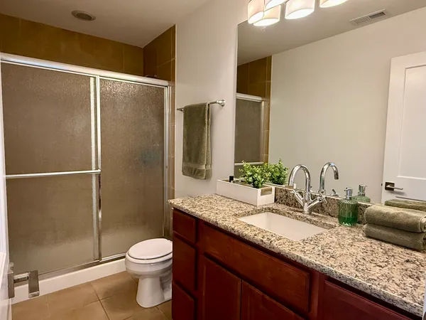 $3,400 | 1610 West Fullerton Avenue, Unit 303, Chicago, IL 60614