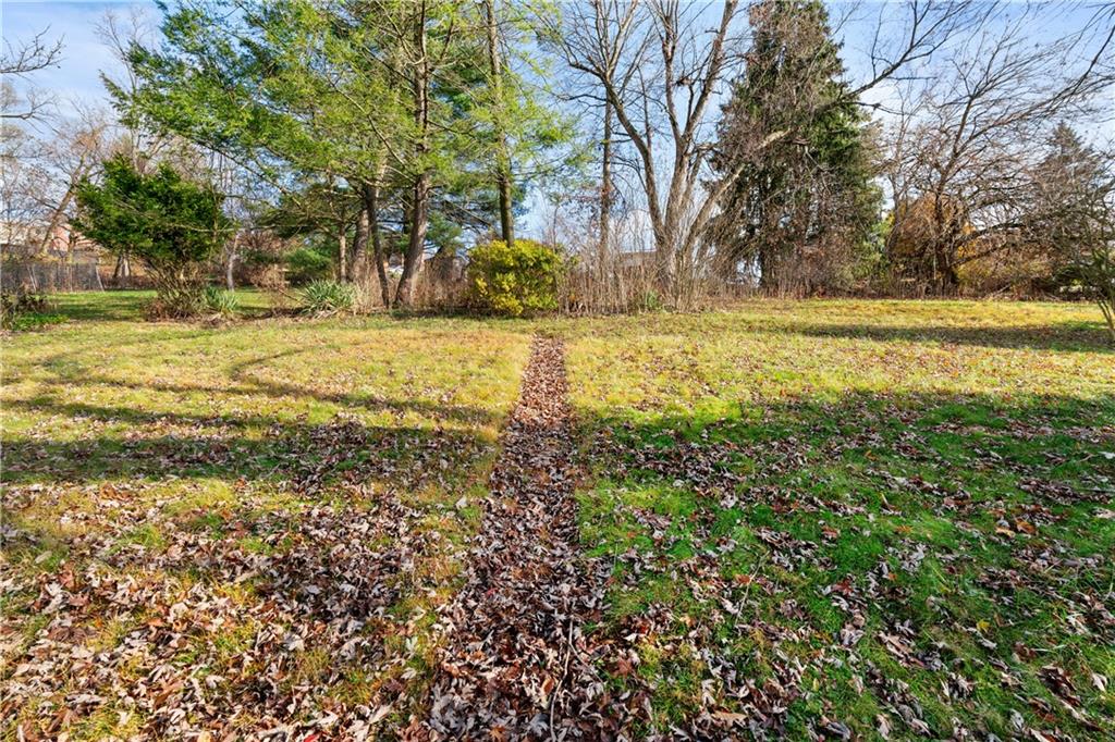 1761 Bower Hill Road Pittsburgh, PA 15243 - Photo 10 of 34