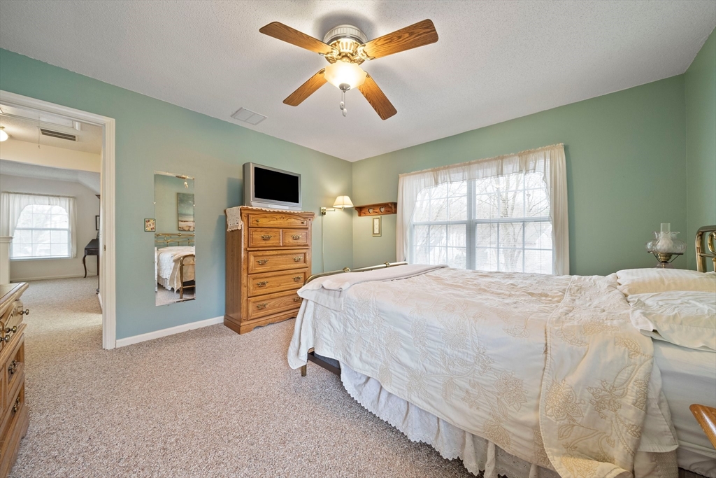 13 Rhodes Lane Foxboro, MA 02035 - Photo 17 of 33 Gallery Image 17