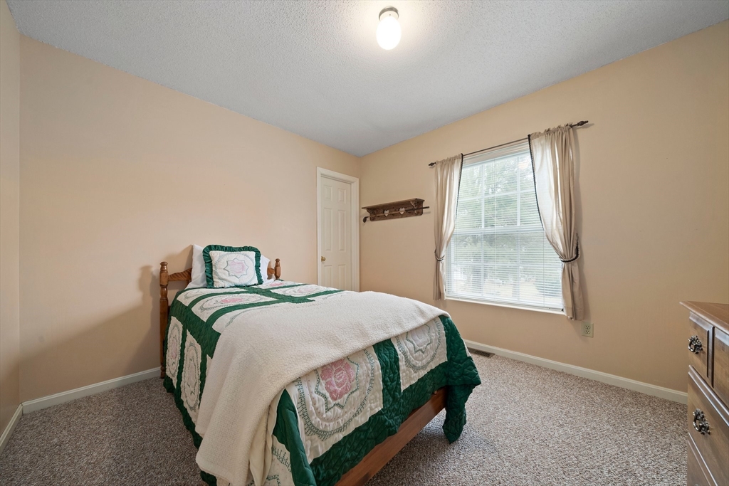 13 Rhodes Lane Foxboro, MA 02035 - Photo 18 of 33 Gallery Image 18