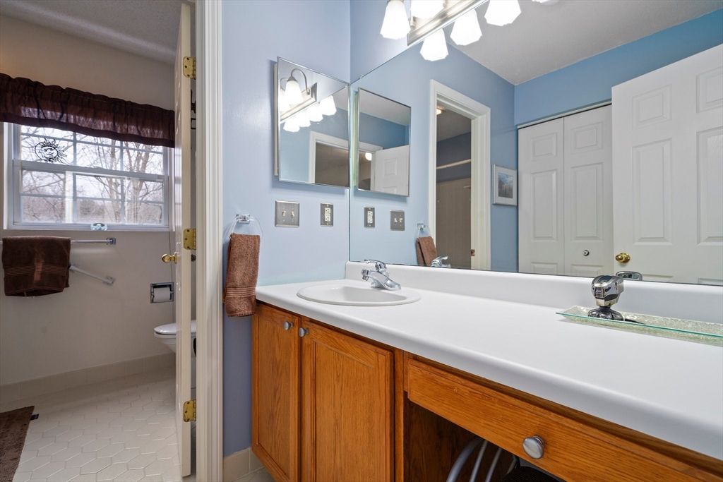 13 Rhodes Lane Foxboro, MA 02035 - Photo 21 of 33 Gallery Image 21