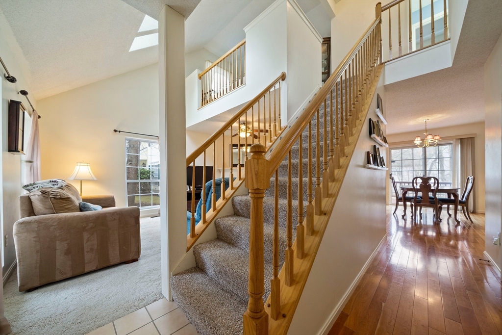 13 Rhodes Lane Foxboro, MA 02035 - Photo 4 of 33 Gallery Image 4