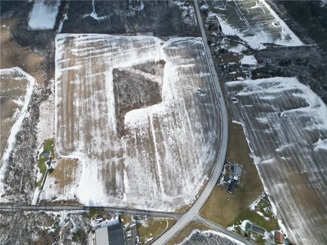 $700,000 | 5 & 20 Seneca Falls, Seneca Falls, NY 13148