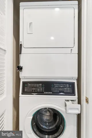 a close up view of washer and dryer