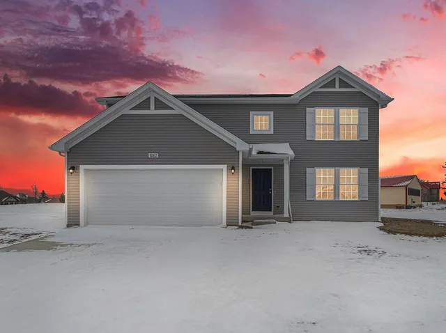 $454,900 | 13729 Oasis Avenue, Holland, MI 49424