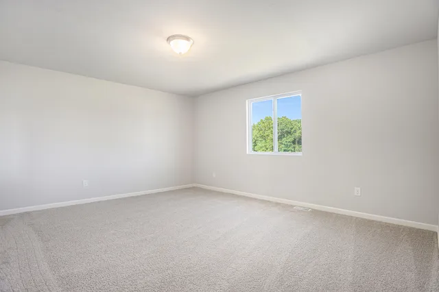 $454,900 | 13729 Oasis Avenue, Holland, MI 49424